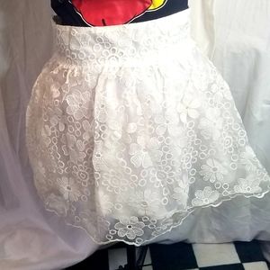 White Lace Pleated Mini Skirt – Coquette Soft Girl K-Fashion – Size Medium